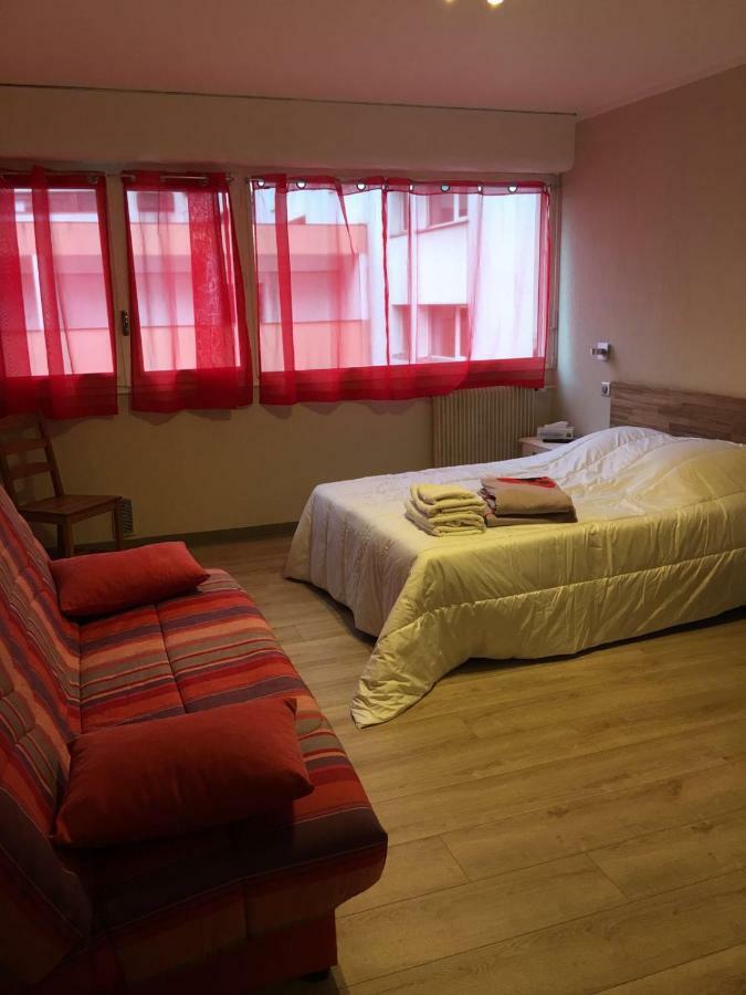 Appartements Boulevard des Pyrénées Pau Extérieur photo